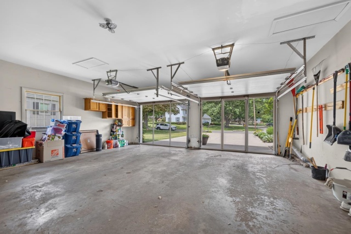 1340 Williamsburg, ROCKFORD, Illinois 61109, 3 Bedrooms Bedrooms, ,2 BathroomsBathrooms,House,For Sale,Williamsburg,202603699