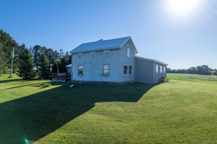 30319 Brookville A&B, LANARK, Illinois 61046, 5 Bedrooms Bedrooms, ,2 BathroomsBathrooms,House,For Sale,Brookville A&B,202603700