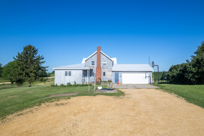30319 Brookville A&B, LANARK, Illinois 61046, 5 Bedrooms Bedrooms, ,2 BathroomsBathrooms,House,For Sale,Brookville A&B,202603700