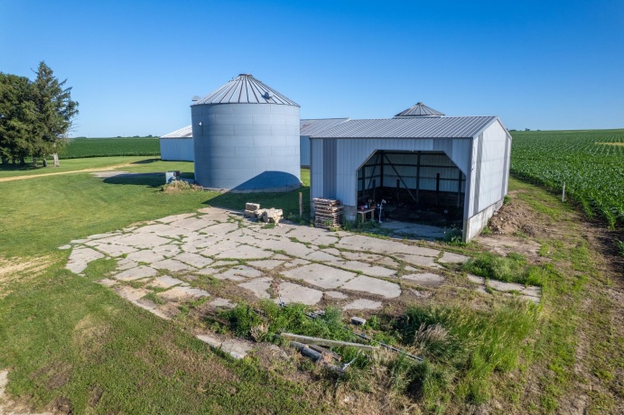 30319 Brookville A&B, LANARK, Illinois 61046, 5 Bedrooms Bedrooms, ,2 BathroomsBathrooms,House,For Sale,Brookville A&B,202603700