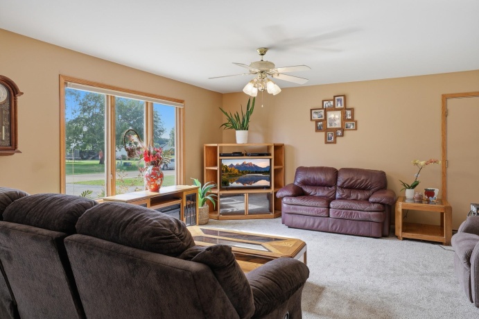 423 Wayne, ROCHELLE, Illinois 61068, 3 Bedrooms Bedrooms, ,2 BathroomsBathrooms,House,For Sale,Wayne,202603702