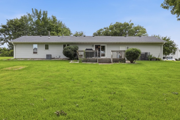 423 Wayne, ROCHELLE, Illinois 61068, 3 Bedrooms Bedrooms, ,2 BathroomsBathrooms,House,For Sale,Wayne,202603702