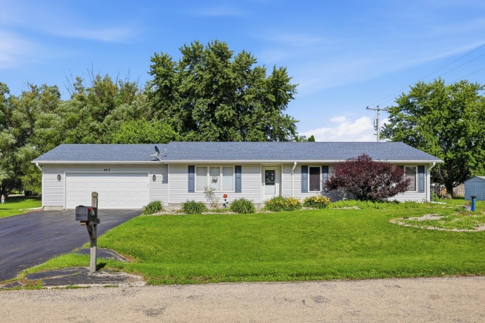 423 Wayne, ROCHELLE, Illinois 61068, 3 Bedrooms Bedrooms, ,2 BathroomsBathrooms,House,For Sale,Wayne,202603702