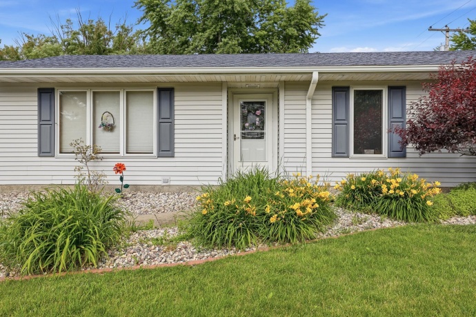 423 Wayne, ROCHELLE, Illinois 61068, 3 Bedrooms Bedrooms, ,2 BathroomsBathrooms,House,For Sale,Wayne,202603702