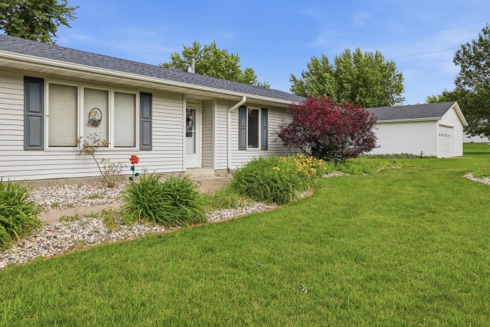 423 Wayne, ROCHELLE, Illinois 61068, 3 Bedrooms Bedrooms, ,2 BathroomsBathrooms,House,For Sale,Wayne,202603702