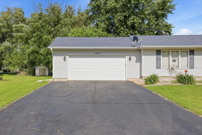 423 Wayne, ROCHELLE, Illinois 61068, 3 Bedrooms Bedrooms, ,2 BathroomsBathrooms,House,For Sale,Wayne,202603702