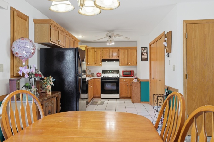 423 Wayne, ROCHELLE, Illinois 61068, 3 Bedrooms Bedrooms, ,2 BathroomsBathrooms,House,For Sale,Wayne,202603702