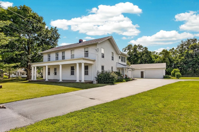 9690 2ND, ROSCOE, Illinois 61073, 3 Bedrooms Bedrooms, ,2 BathroomsBathrooms,House,For Sale,2ND,202603703