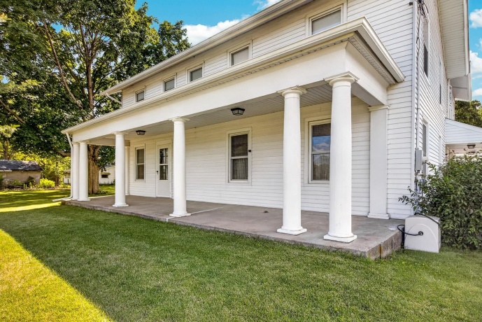 9690 2ND, ROSCOE, Illinois 61073, 3 Bedrooms Bedrooms, ,2 BathroomsBathrooms,House,For Sale,2ND,202603703