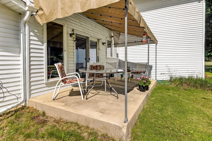9690 2ND, ROSCOE, Illinois 61073, 3 Bedrooms Bedrooms, ,2 BathroomsBathrooms,House,For Sale,2ND,202603703