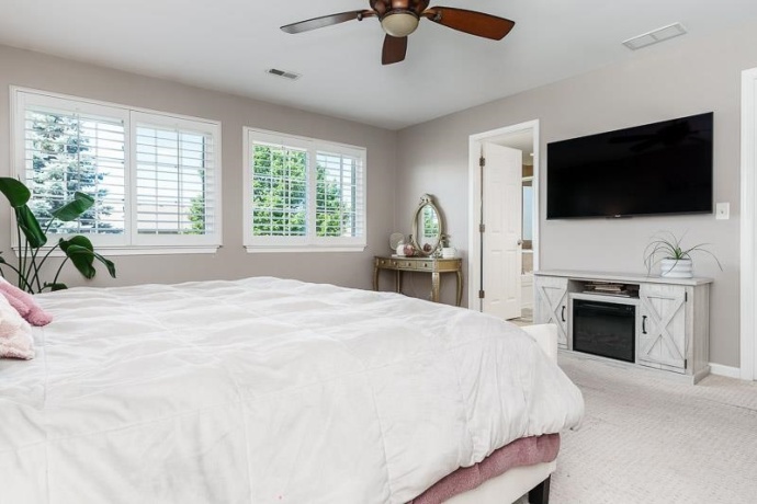 3303 Lafayette, ELGIN, Illinois 60124, 4 Bedrooms Bedrooms, ,3 BathroomsBathrooms,House,For Sale,Lafayette,202603707