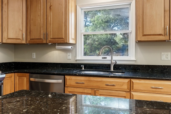 5461 Blackthorn, ROCKFORD, Illinois 61107, 4 Bedrooms Bedrooms, ,2 BathroomsBathrooms,House,For Sale,Blackthorn,202603708