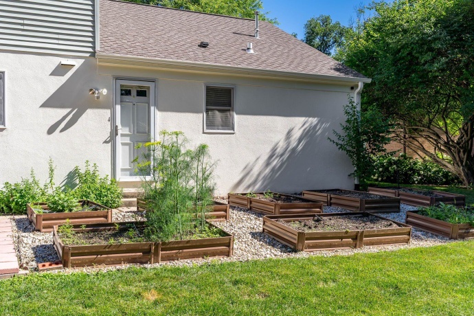 5461 Blackthorn, ROCKFORD, Illinois 61107, 4 Bedrooms Bedrooms, ,2 BathroomsBathrooms,House,For Sale,Blackthorn,202603708