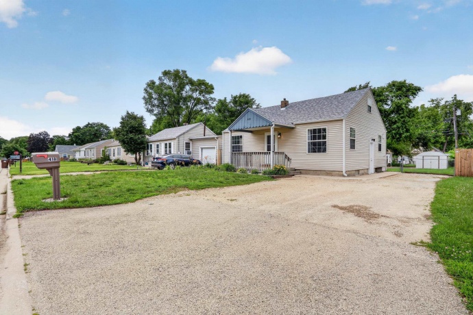 418 Greenview, MACHESNEY PARK, Illinois 61115, 3 Bedrooms Bedrooms, ,1 BathroomBathrooms,House,For Sale,Greenview,202603711