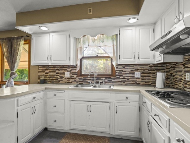131 Dawn, ROCKFORD, Illinois 61107, 3 Bedrooms Bedrooms, ,2 BathroomsBathrooms,House,For Sale,Dawn,202603198