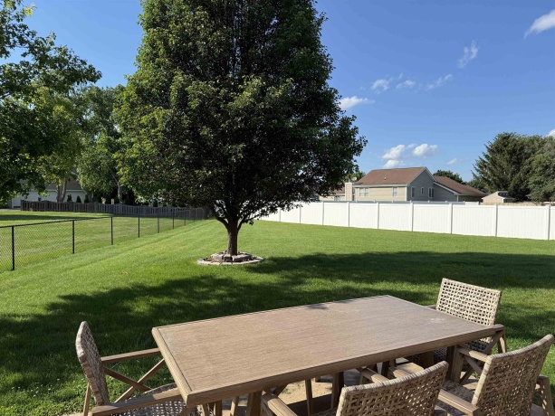 940 Beaver Pond, MARENGO, Illinois 60152, 4 Bedrooms Bedrooms, ,2 BathroomsBathrooms,House,For Sale,Beaver Pond,202603716