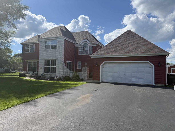 940 Beaver Pond, MARENGO, Illinois 60152, 4 Bedrooms Bedrooms, ,2 BathroomsBathrooms,House,For Sale,Beaver Pond,202603716