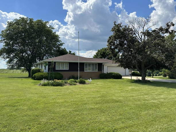 4430 IL Rte 26 N, FREEPORT, Illinois 61032, 3 Bedrooms Bedrooms, ,1 BathroomBathrooms,House,For Sale,IL Rte 26 N,202603717