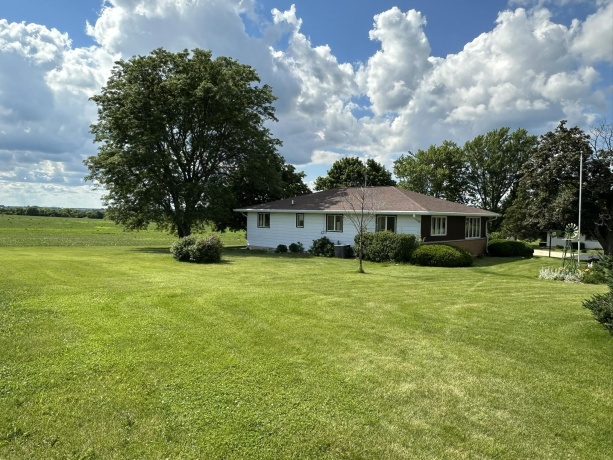 4430 IL Rte 26 N, FREEPORT, Illinois 61032, 3 Bedrooms Bedrooms, ,1 BathroomBathrooms,House,For Sale,IL Rte 26 N,202603717
