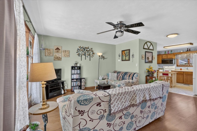 1204 Violet, FREEPORT, Illinois 61032, 2 Bedrooms Bedrooms, ,1 BathroomBathrooms,House,For Sale,Violet,202603718