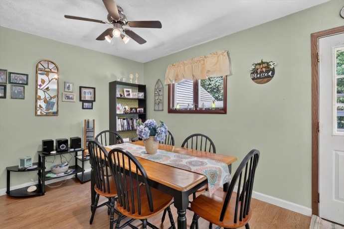 1204 Violet, FREEPORT, Illinois 61032, 2 Bedrooms Bedrooms, ,1 BathroomBathrooms,House,For Sale,Violet,202603718