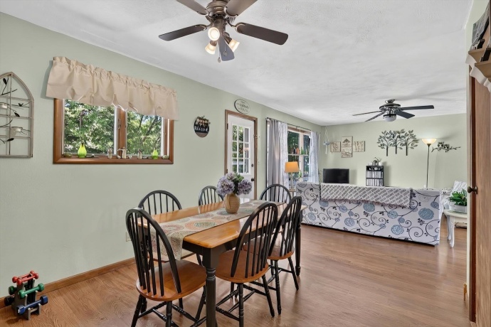 1204 Violet, FREEPORT, Illinois 61032, 2 Bedrooms Bedrooms, ,1 BathroomBathrooms,House,For Sale,Violet,202603718