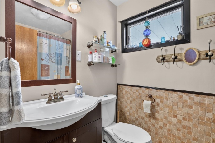 1204 Violet, FREEPORT, Illinois 61032, 2 Bedrooms Bedrooms, ,1 BathroomBathrooms,House,For Sale,Violet,202603718