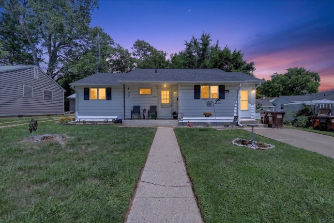 1204 Violet, FREEPORT, Illinois 61032, 2 Bedrooms Bedrooms, ,1 BathroomBathrooms,House,For Sale,Violet,202603718
