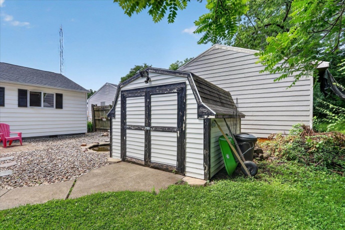 1204 Violet, FREEPORT, Illinois 61032, 2 Bedrooms Bedrooms, ,1 BathroomBathrooms,House,For Sale,Violet,202603718