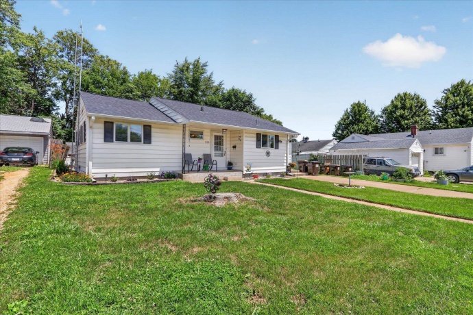 1204 Violet, FREEPORT, Illinois 61032, 2 Bedrooms Bedrooms, ,1 BathroomBathrooms,House,For Sale,Violet,202603718