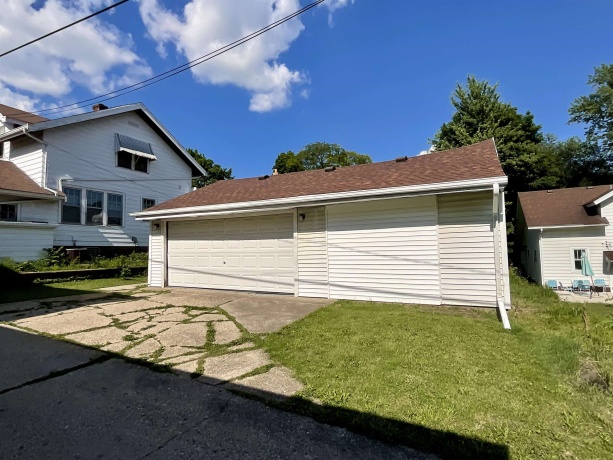 307 WASHINGTON, ROCKFORD, Illinois 61104, 3 Bedrooms Bedrooms, ,2 BathroomsBathrooms,House,For Sale,WASHINGTON,202603719