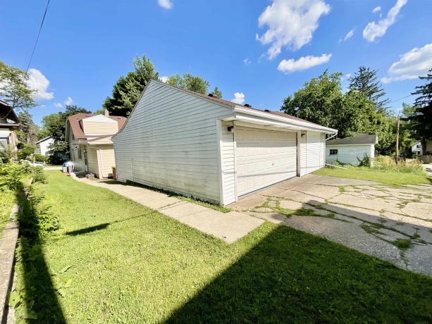 307 WASHINGTON, ROCKFORD, Illinois 61104, 3 Bedrooms Bedrooms, ,2 BathroomsBathrooms,House,For Sale,WASHINGTON,202603719