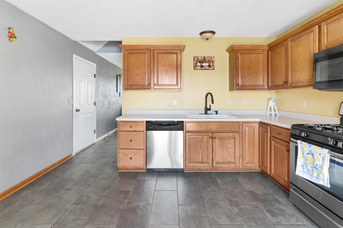 2590 Sheridan Grove, ROCKFORD, Illinois 61109, 4 Bedrooms Bedrooms, ,2 BathroomsBathrooms,House,For Sale,Sheridan Grove,202603721