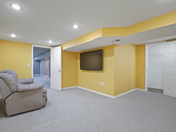 7922 Elm, MACHESNEY PARK, Illinois 61115, 3 Bedrooms Bedrooms, ,2 BathroomsBathrooms,House,For Sale,Elm,202603726