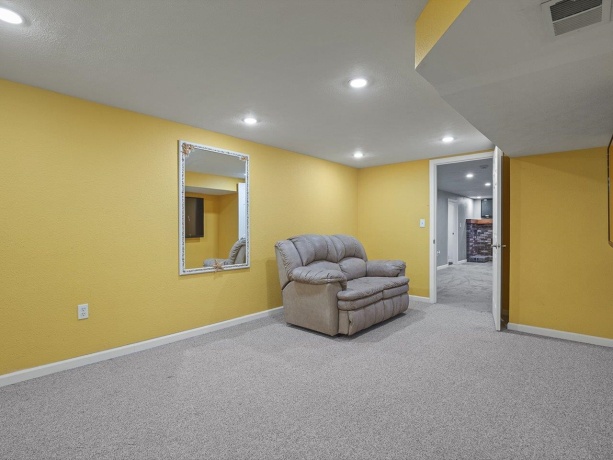 7922 Elm, MACHESNEY PARK, Illinois 61115, 3 Bedrooms Bedrooms, ,2 BathroomsBathrooms,House,For Sale,Elm,202603726