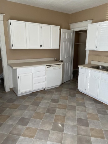 1533 Parmele, ROCKFORD, Illinois 61104, 4 Bedrooms Bedrooms, ,2 BathroomsBathrooms,House,For Sale,Parmele,202603732