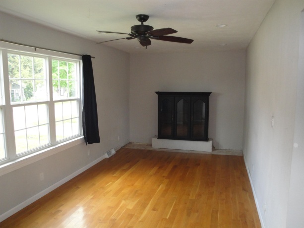 521 Olive, LOVES PARK, Illinois 61111, 2 Bedrooms Bedrooms, ,1 BathroomBathrooms,House,For Sale,Olive,202603734