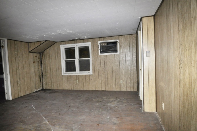727 Chapel, OTTAWA, Illinois 61350, 3 Bedrooms Bedrooms, ,2 BathroomsBathrooms,House,For Sale,Chapel,202603748
