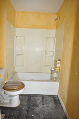 727 Chapel, OTTAWA, Illinois 61350, 3 Bedrooms Bedrooms, ,2 BathroomsBathrooms,House,For Sale,Chapel,202603748