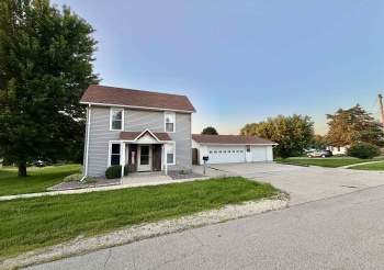 208 Broad, MOUNT CARROLL, Illinois 61053, 3 Bedrooms Bedrooms, ,2 BathroomsBathrooms,House,For Sale,Broad,202603771