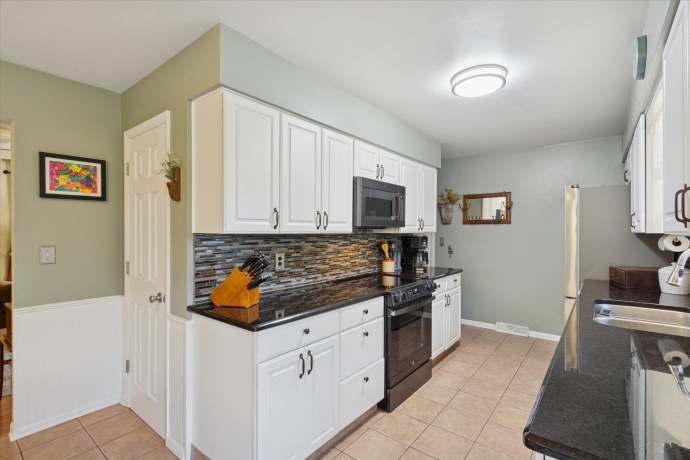 9939 Gentian, MACHESNEY PARK, Illinois 61115, 3 Bedrooms Bedrooms, ,2 BathroomsBathrooms,House,For Sale,Gentian,202603453
