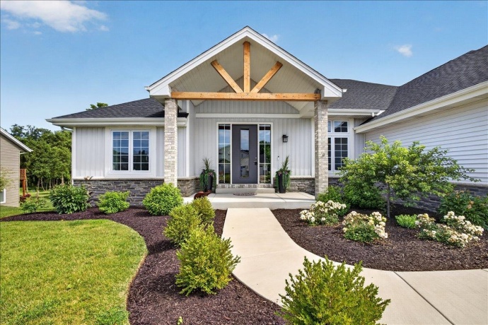 6226 Hathaway, ROSCOE, Illinois 61073, 5 Bedrooms Bedrooms, ,3 BathroomsBathrooms,House,For Sale,Hathaway,202603756