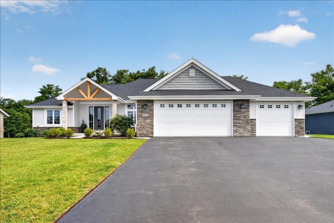 6226 Hathaway, ROSCOE, Illinois 61073, 5 Bedrooms Bedrooms, ,3 BathroomsBathrooms,House,For Sale,Hathaway,202603756