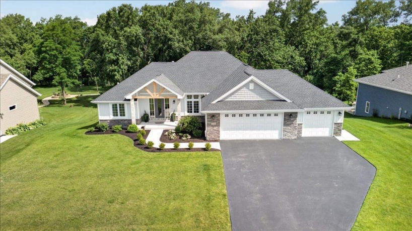 6226 Hathaway, ROSCOE, Illinois 61073, 5 Bedrooms Bedrooms, ,3 BathroomsBathrooms,House,For Sale,Hathaway,202603756