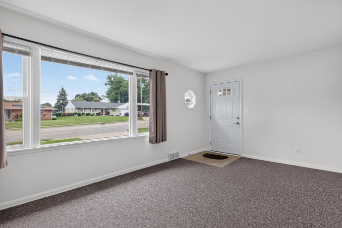 3519 Broadway, ROCKFORD, Illinois 61108, 2 Bedrooms Bedrooms, ,1 BathroomBathrooms,House,For Sale,Broadway,202603777