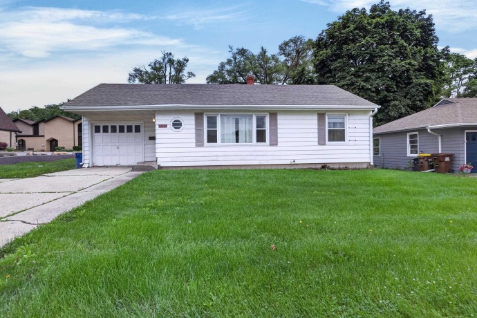 3519 Broadway, ROCKFORD, Illinois 61108, 2 Bedrooms Bedrooms, ,1 BathroomBathrooms,House,For Sale,Broadway,202603777