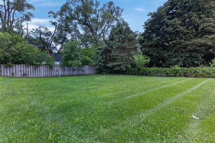 3519 Broadway, ROCKFORD, Illinois 61108, 2 Bedrooms Bedrooms, ,1 BathroomBathrooms,House,For Sale,Broadway,202603777
