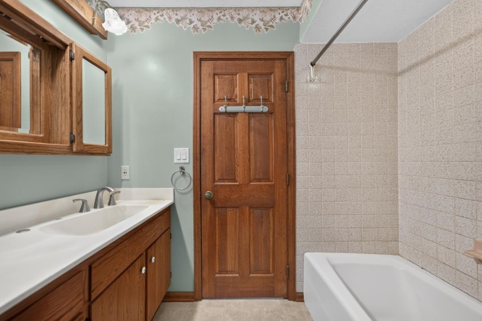 12730 Beloit, CALEDONIA, Illinois 61011, 4 Bedrooms Bedrooms, ,3 BathroomsBathrooms,House,For Sale,Beloit,202603778