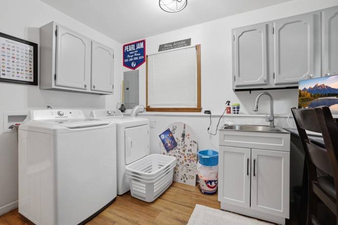 8755 Glacier, BYRON, Illinois 61010, 3 Bedrooms Bedrooms, ,2 BathroomsBathrooms,House,For Sale,Glacier,202603782