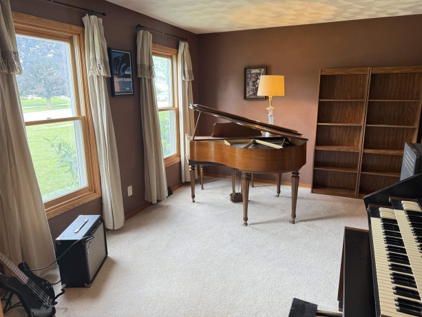 1891 Indian Springs, FREEPORT, Illinois 61032, 4 Bedrooms Bedrooms, ,2 BathroomsBathrooms,House,For Sale,Indian Springs,202603783